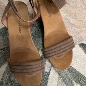 Lucky Brand Women's Brown Strappy Sandals
